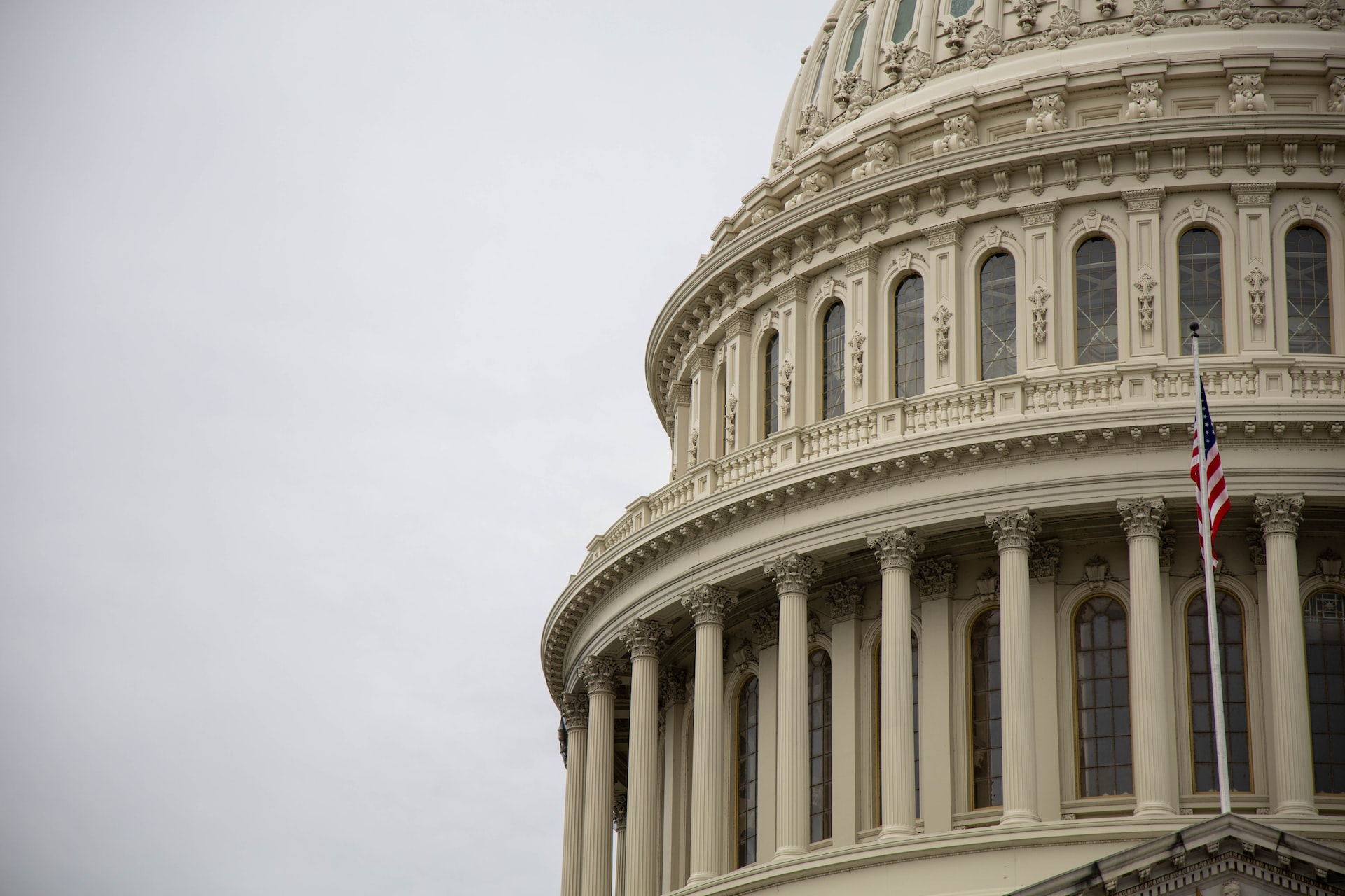 Close-up of U.S. Capitol rotunda.