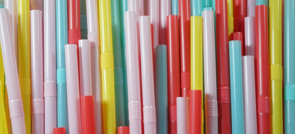 Single-use plastic straws