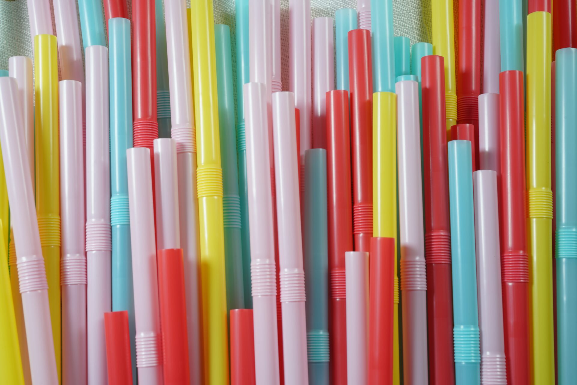 Single-use plastic straws